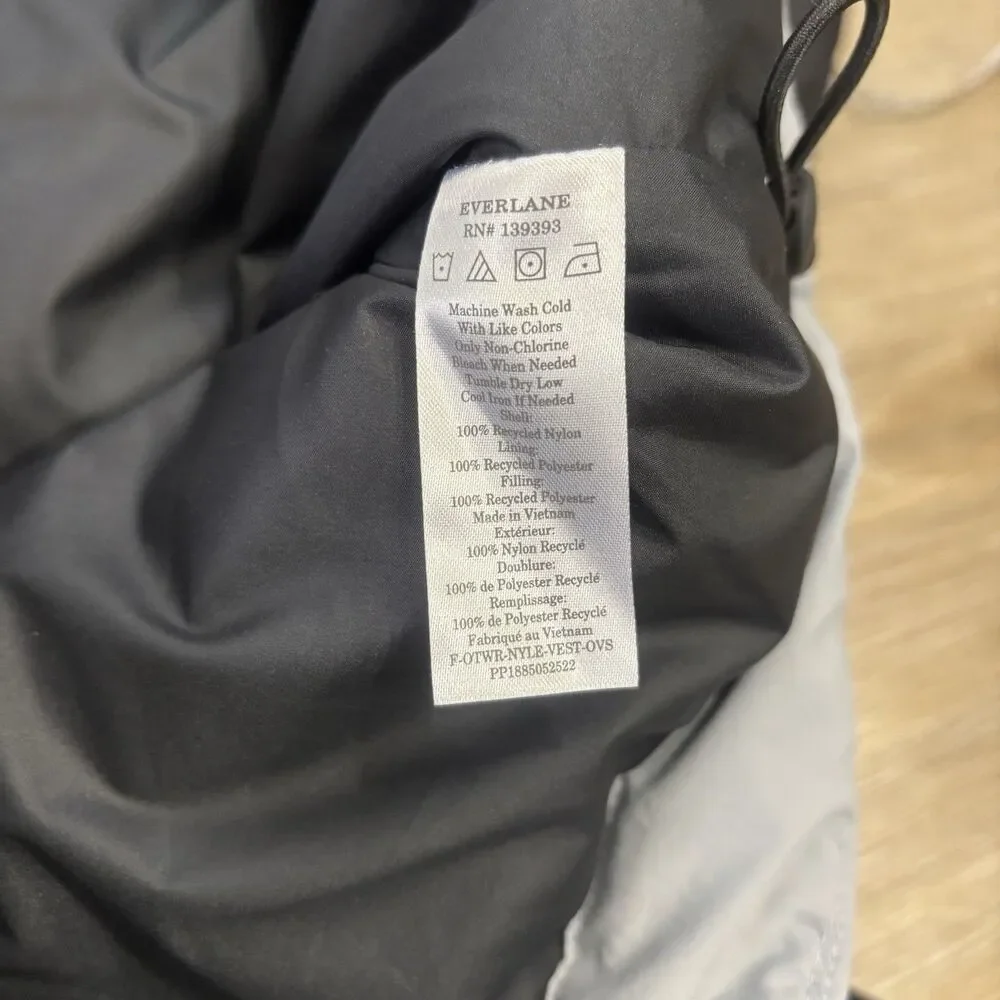 Everlane Puffer Vest Womens Size XS Nyle Quilted, Black & Gray Colorblock - Picture 8 of 9